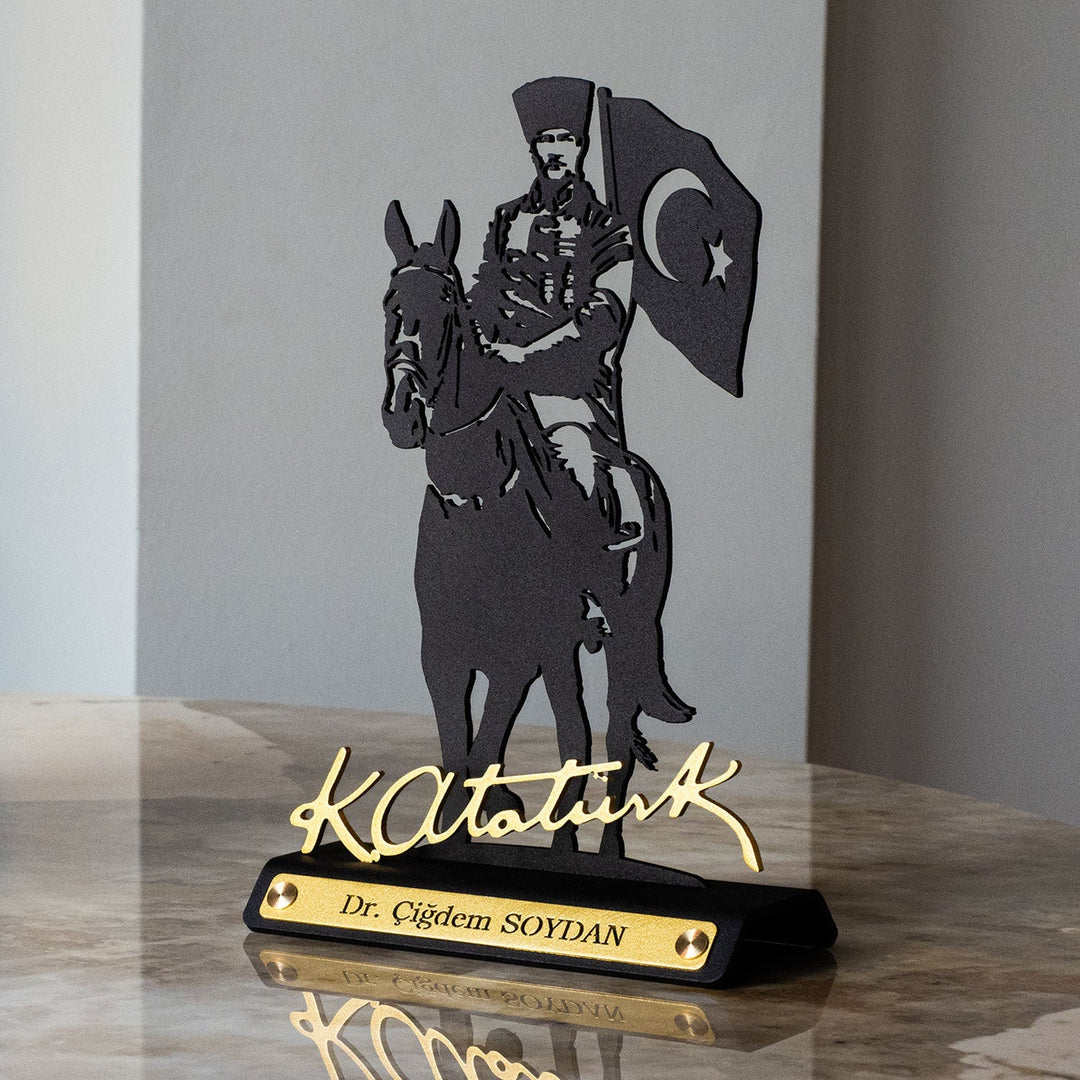 Kişiye Özel Masaüstü Bayraklı Atatürk - APH233