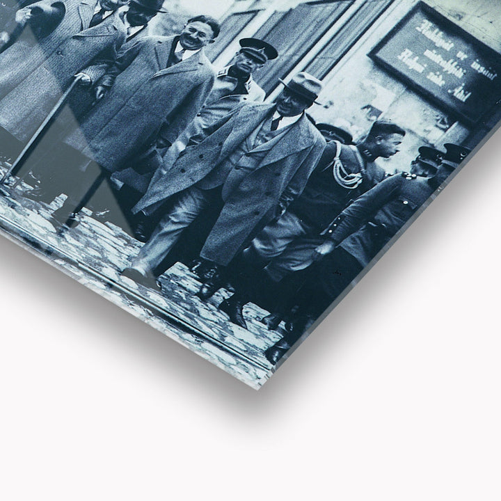 Atatürk Samsun’da Şehri Gezerken Cam Tablo - ATC007